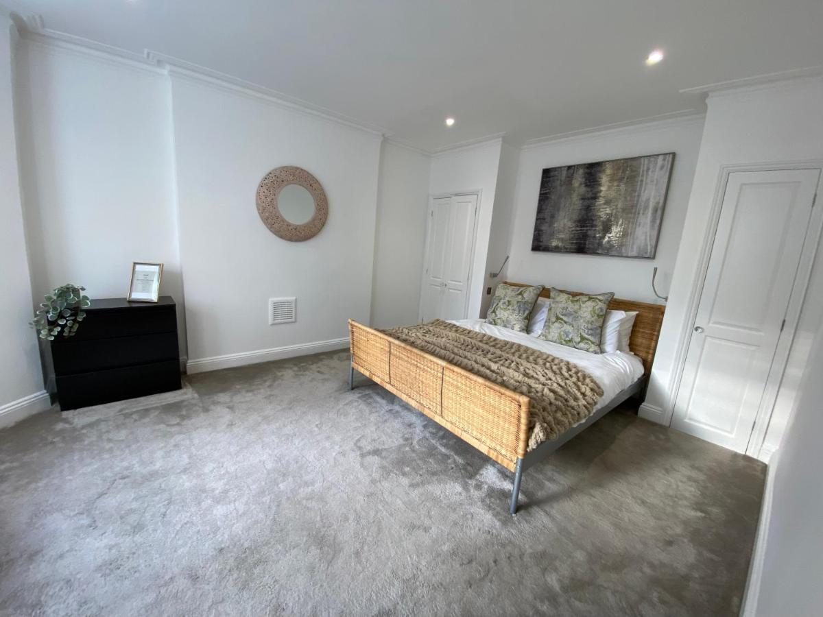 Fantastic Spacious Garden Flat With Own Private Entrance 런던 외부 사진